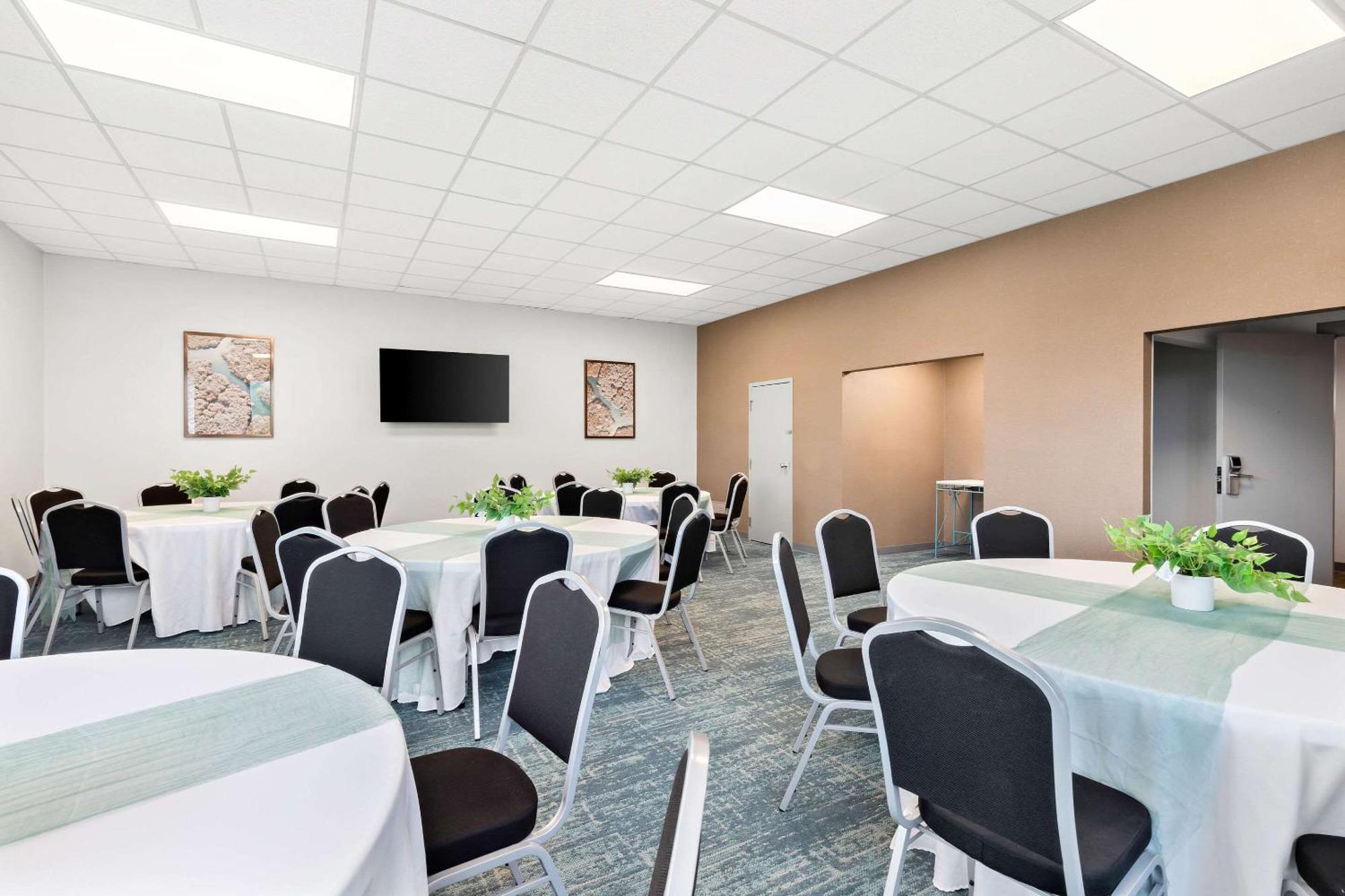 Comfort Inn Pocono Lakes Region Lake Ariel Eksteriør bilde