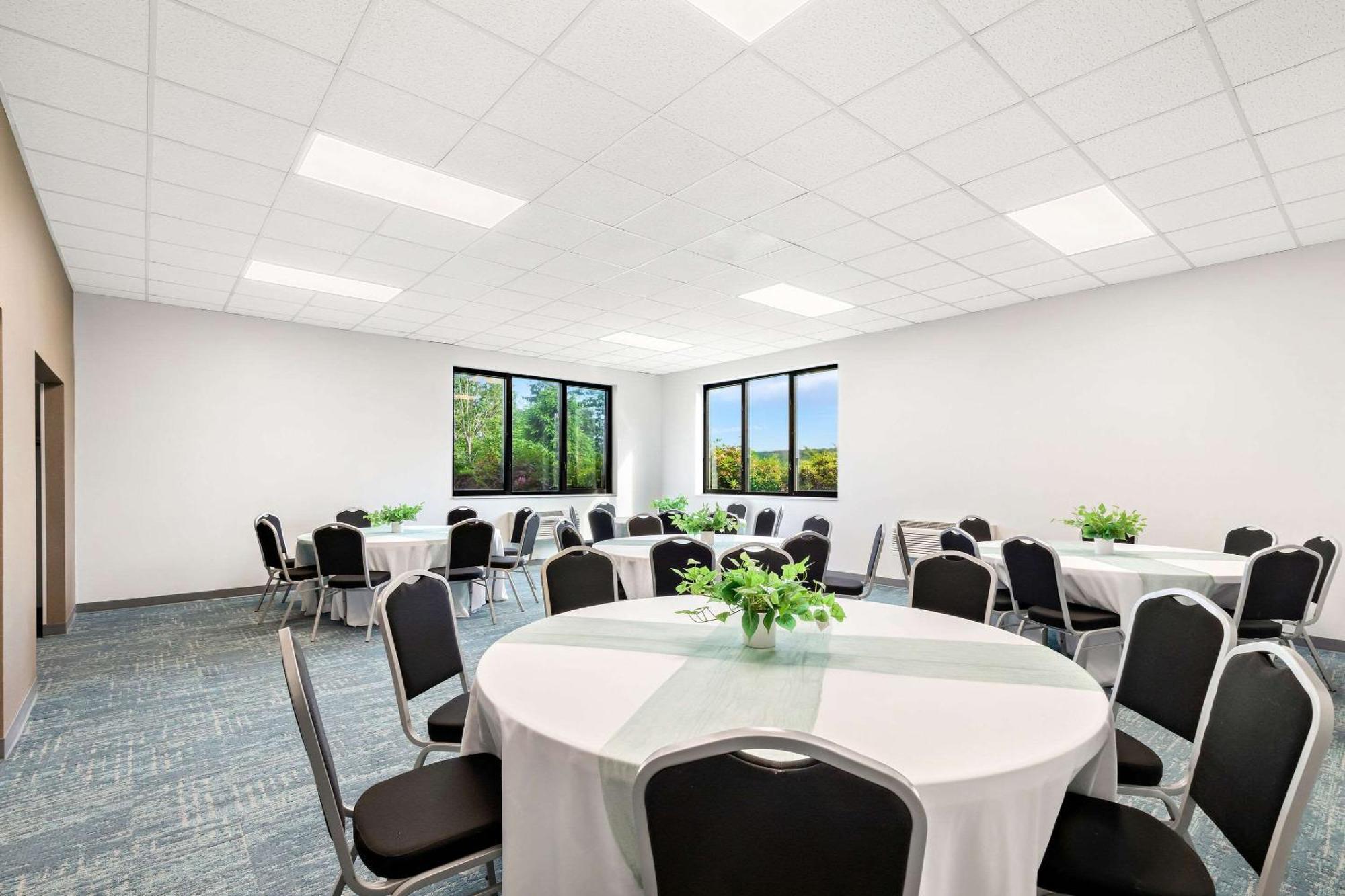 Comfort Inn Pocono Lakes Region Lake Ariel Eksteriør bilde