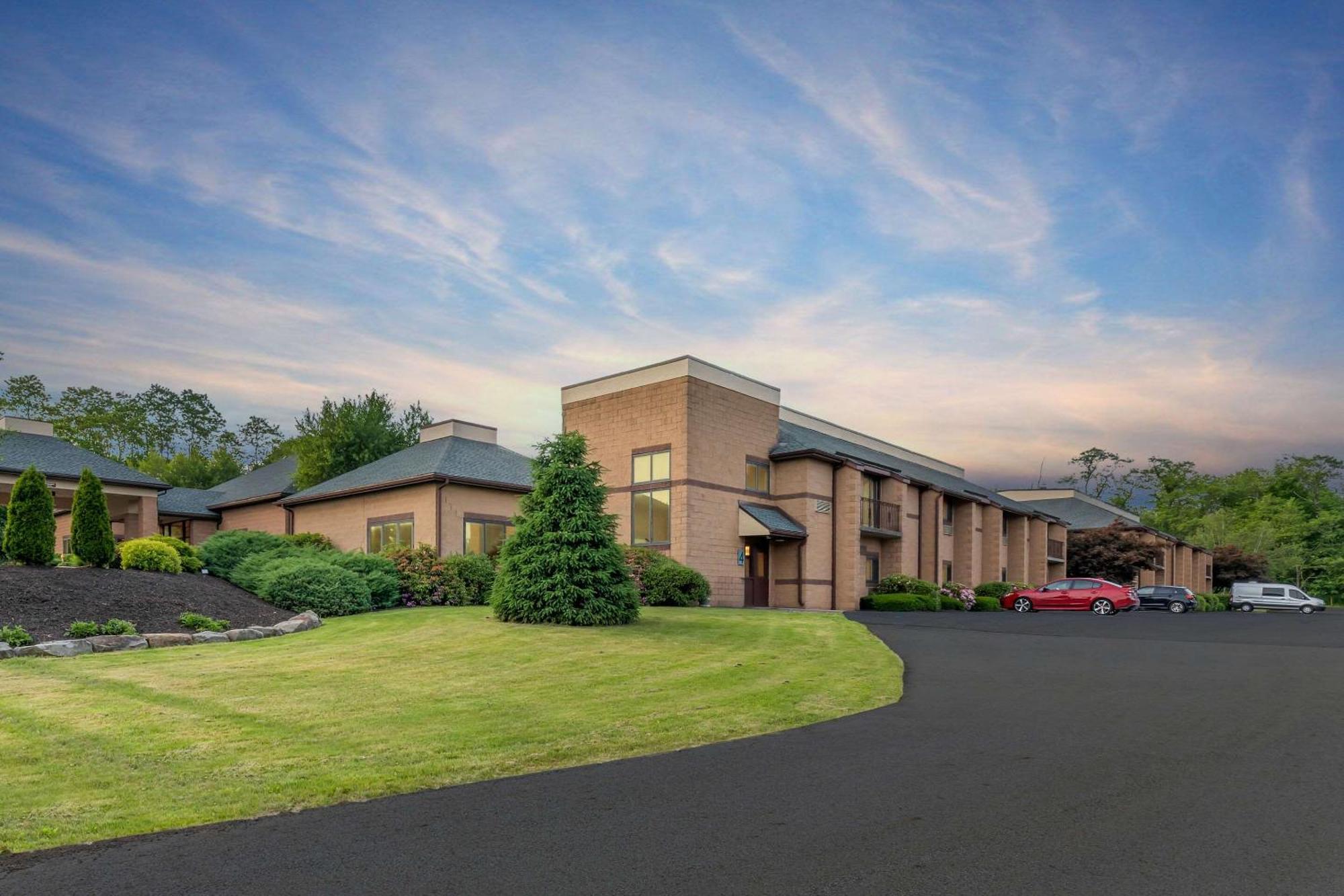 Comfort Inn Pocono Lakes Region Lake Ariel Eksteriør bilde
