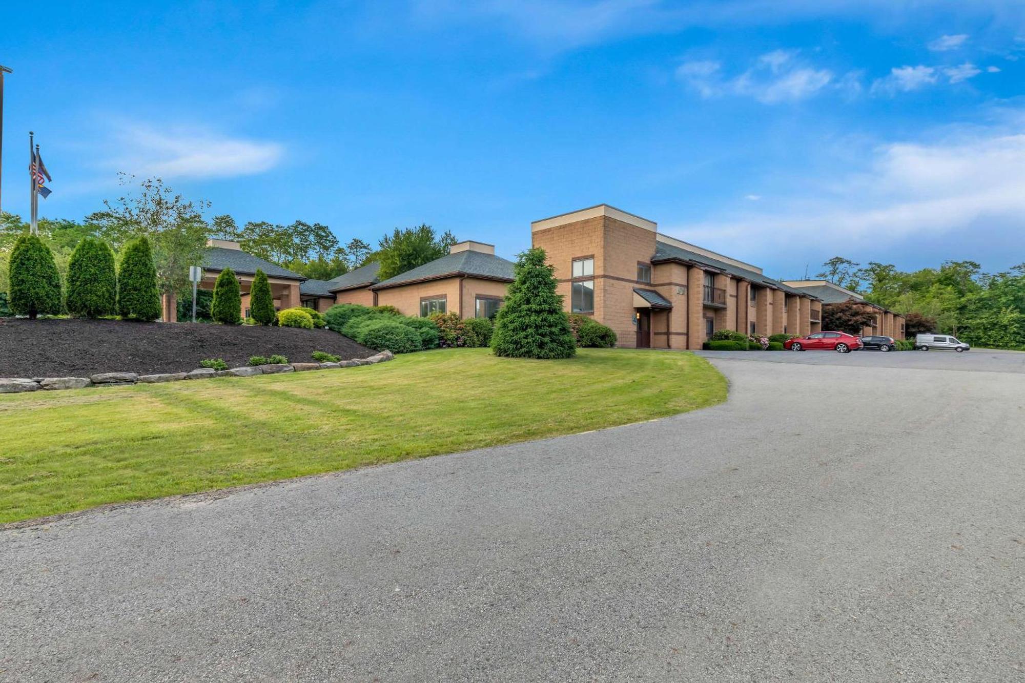 Comfort Inn Pocono Lakes Region Lake Ariel Eksteriør bilde